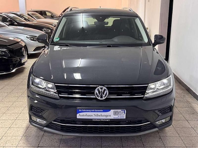 Gebraucht VW Tiguan Highline 230 PS (169 kW) 2020 Uranograu SUV