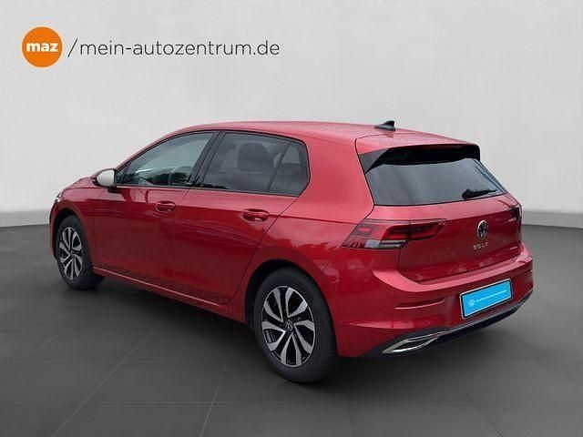 Gebraucht VW Golf VIII Active 110 PS (80 kW) 2021 Kings red metallic Limousine
