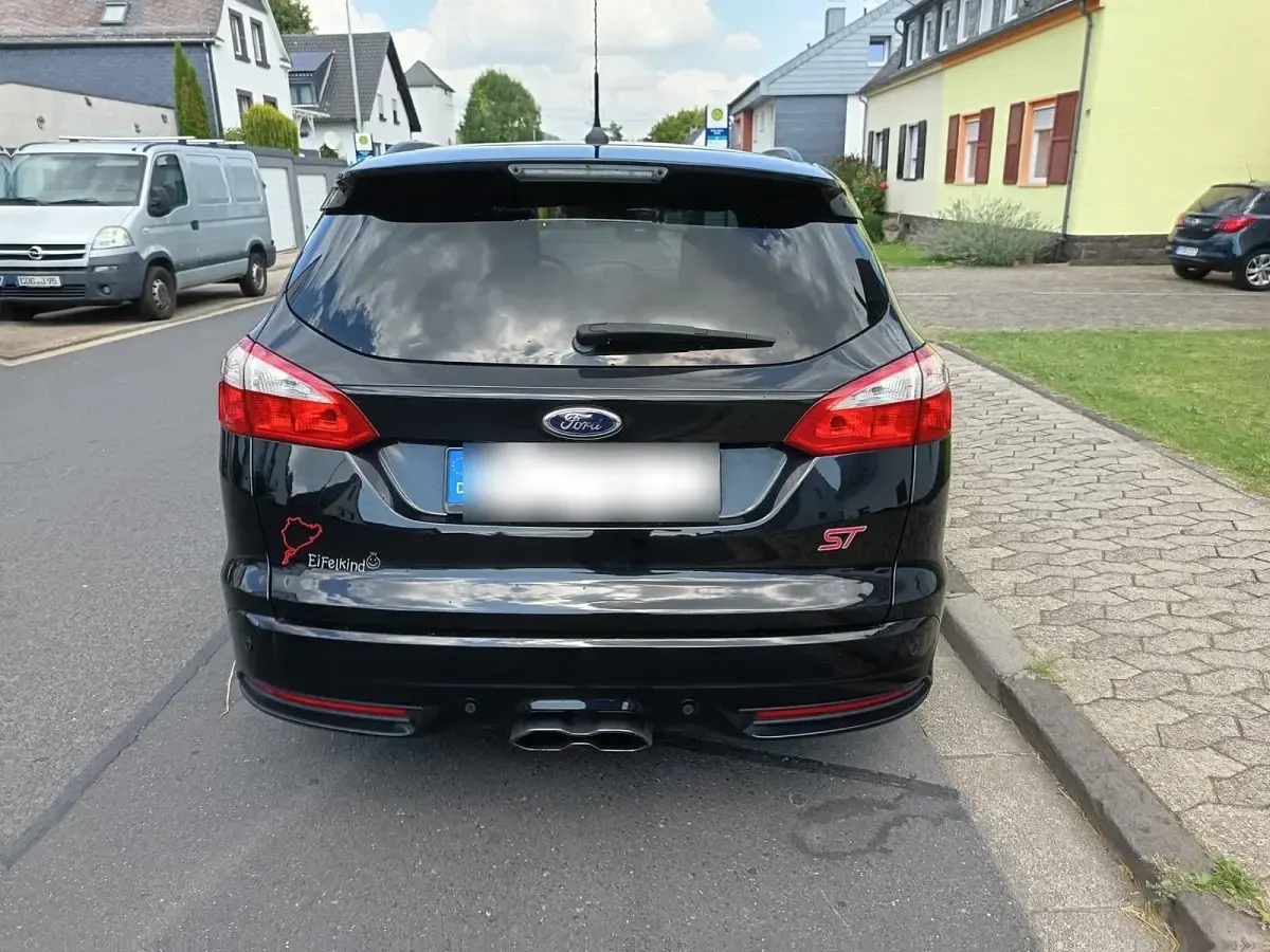 Gebraucht Ford Focus ST 250 PS (183 kW) 2014 Schwarz Kombi