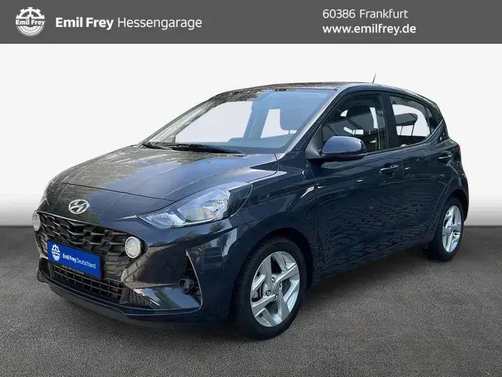 Grau Gebraucht 2023 Hyundai i10 Trend Kleinwagen | 14.550 € (Guter Preis) - Bild 1/4