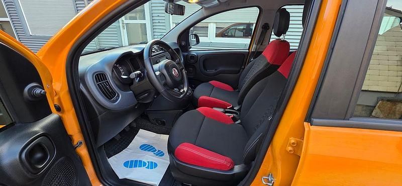 Gebraucht Fiat Panda Easy 69 PS (50 kW) 2017 Orange Kleinwagen