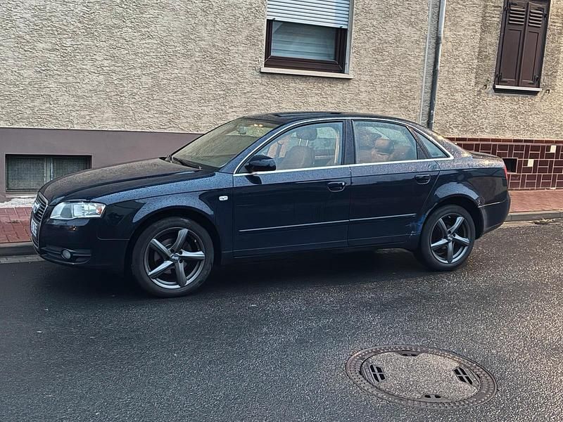 Blau Gebraucht 2006 Audi A4 Limousine | 2.800 € (Fairer Preis) - Bild 1/4