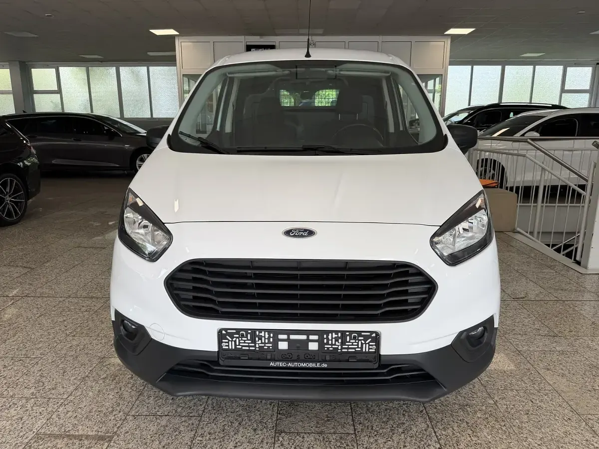 Gebraucht Ford Transit Courier 75 PS (55 kW) 2022 Weiss Van