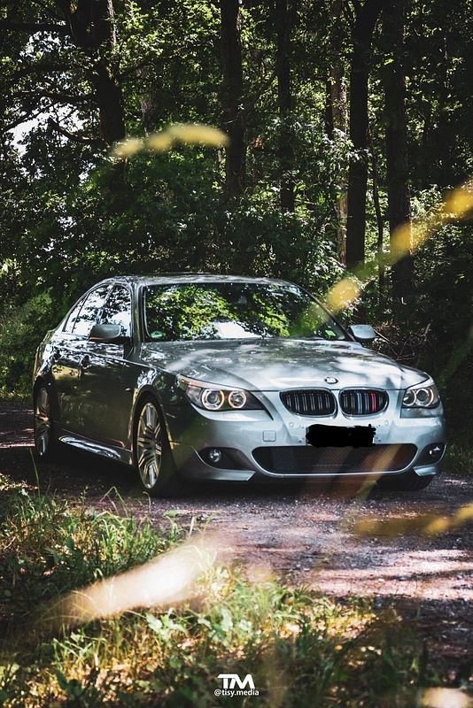 Grau Gebraucht 2005 BMW 550 M Sport Limousine | 10.500 € (Etwas zu teuer) - Bild 1/4