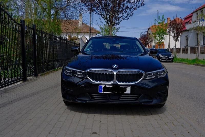 Używany BMW 330e Advantage 292 KM (214 kW) 2019 Czarny Sedan/Limuzyna