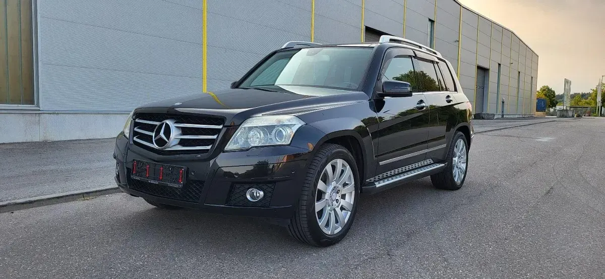 Gebraucht Mercedes GLK300 231 PS (169 kW) 2009 Schwarz SUV