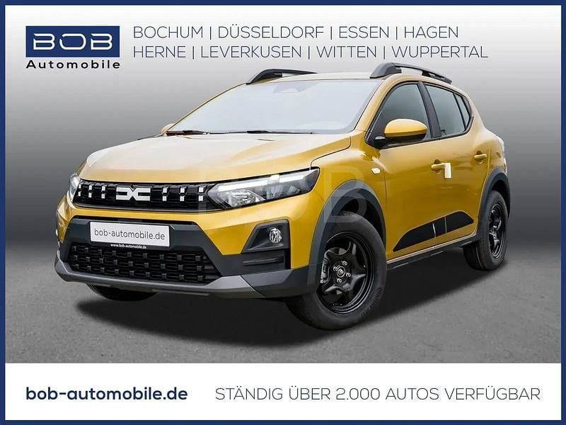 Amber yellow Gebraucht 2026 Dacia Sandero Expression Limousine | 19.420 € (Fairer Preis) - Bild 1/3