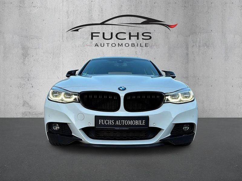 Gebraucht BMW 330 M Sport 258 PS (189 kW) 2017 Weiß Limousine