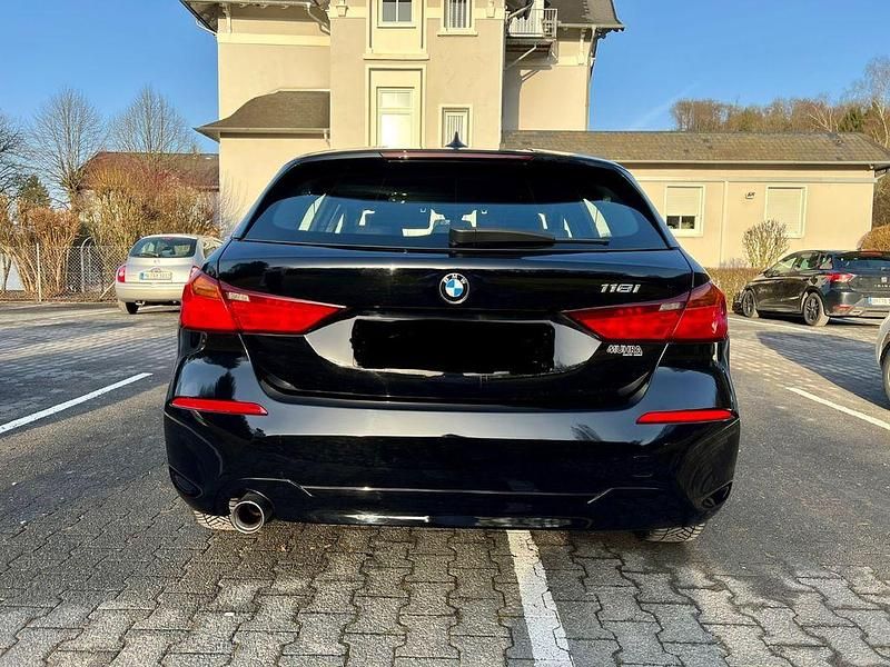 Gebraucht BMW 118 Advantage 140 PS (102 kW) 2020 Schwarz Kleinwagen