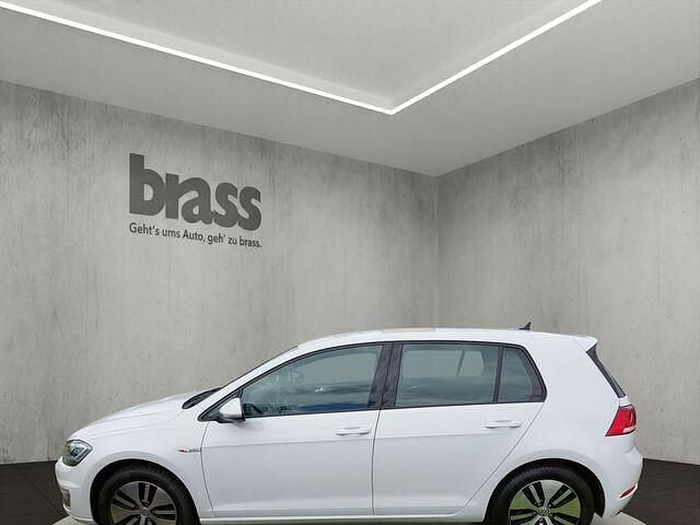 Gebraucht VW e-Golf 100 kW (136 PS) 2020 Weiß Kleinwagen