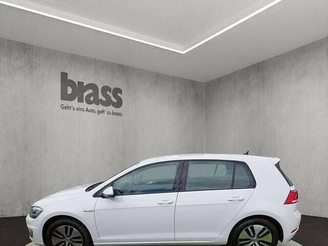 Gebraucht VW Golf VII 100 kW (136 PS) 2020 Weiß Kleinwagen