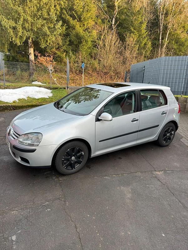 Gebraucht VW Golf IV 116 PS (85 kW) 2004 Silber Kleinwagen