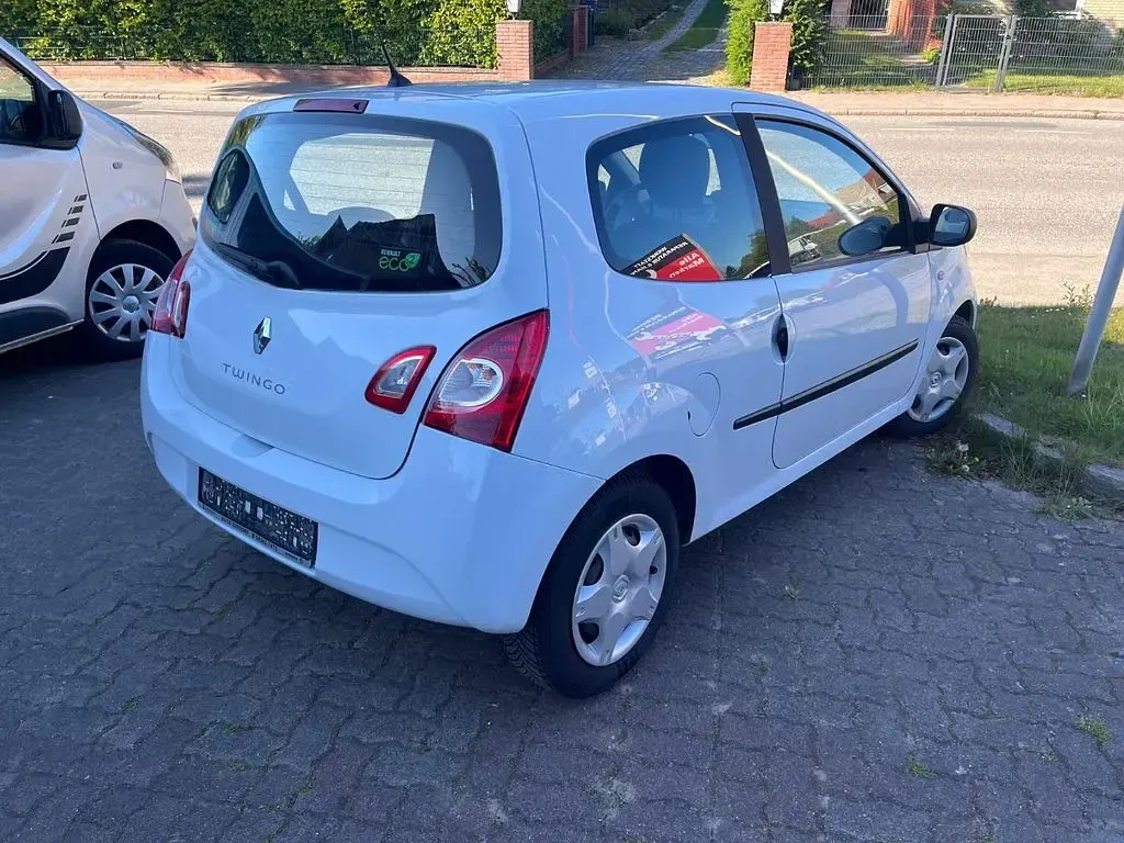 Gebraucht Renault Twingo Expression 75 PS (55 kW) 2013 Weiß Kleinwagen