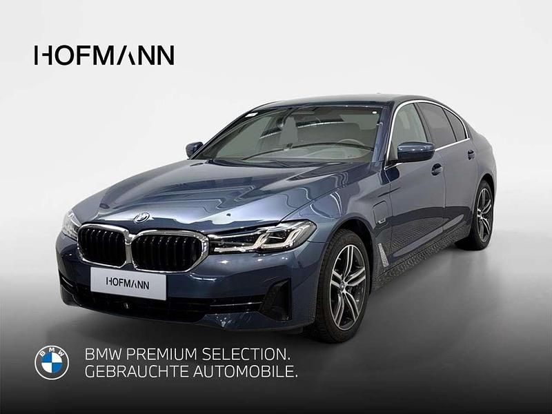 Gebraucht BMW 530 292 PS (214 kW) 2023 Arctic race blue metallic Limousine