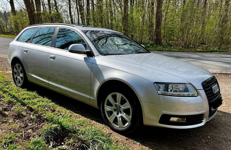 Silber Gebraucht 2009 Audi A6 Ambiente Kombi | 5.900 € (Fairer Preis) - Bild 1/4