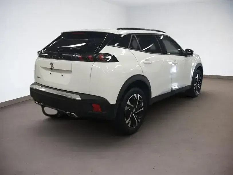 Gebraucht Peugeot 2008 Allure 131 PS (96 kW) 2022 Ewp  lack weiss banquise (metallic) SUV