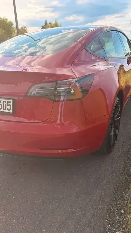 Gebraucht Tesla Model 3 366 kW (498 PS) 2022 Rot Limousine