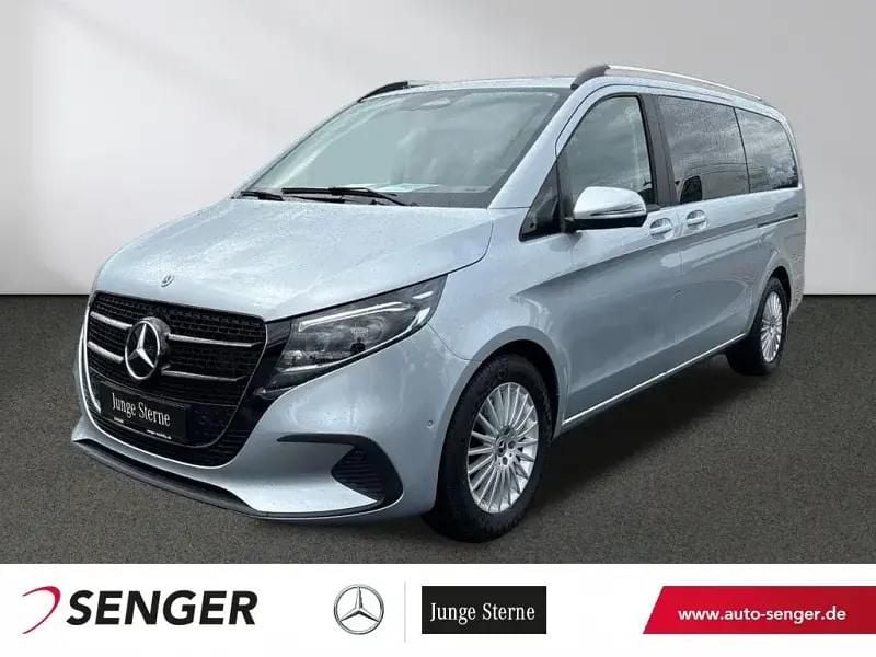 Silber Gebraucht 2024 Mercedes V300 Style Van / Kleinbus | 70.450 € (Fairer Preis) - Bild 1/1