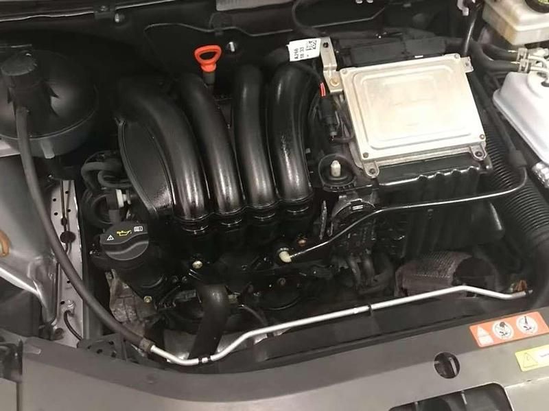 Gebraucht Mercedes B180 116 PS (85 kW) 2009 Silber Van / Kleinbus