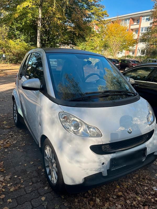 Weiß Gebraucht 2012 Smart ForTwo Coupé Kleinwagen | 3.699 € (Fairer Preis) - Bild 1/4