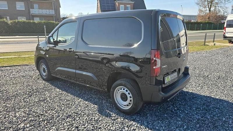 Gebraucht Opel Combo Selection 110 PS (80 kW) 2022 Schwarz Van / Kleinbus