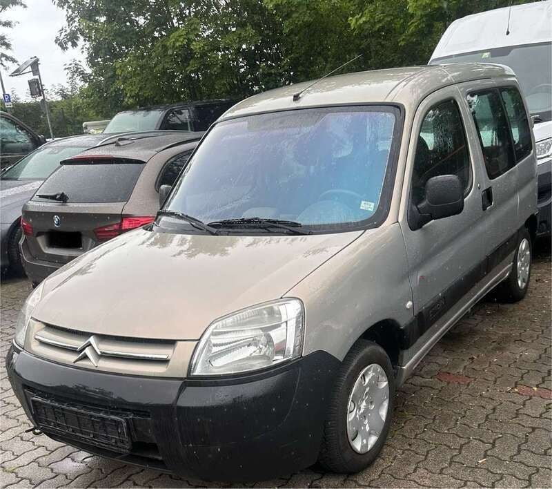 Andere außenfarben Gebraucht 2009 Citroën Berlingo First Van / Kleinbus | 2.600 € (Superpreis) - Bild 1/4