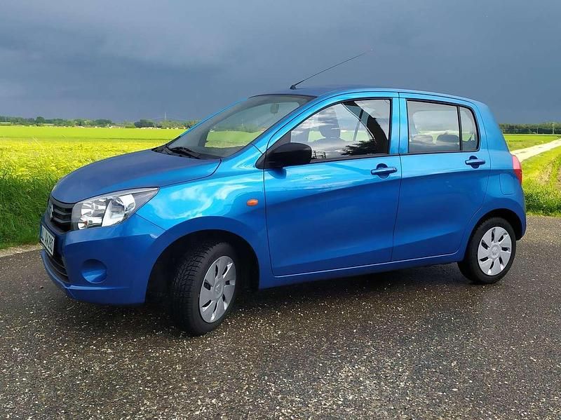 Blau Gebraucht 2016 Suzuki Celerio Club Limousine | 6.800 € (Fairer Preis) - Bild 1/4
