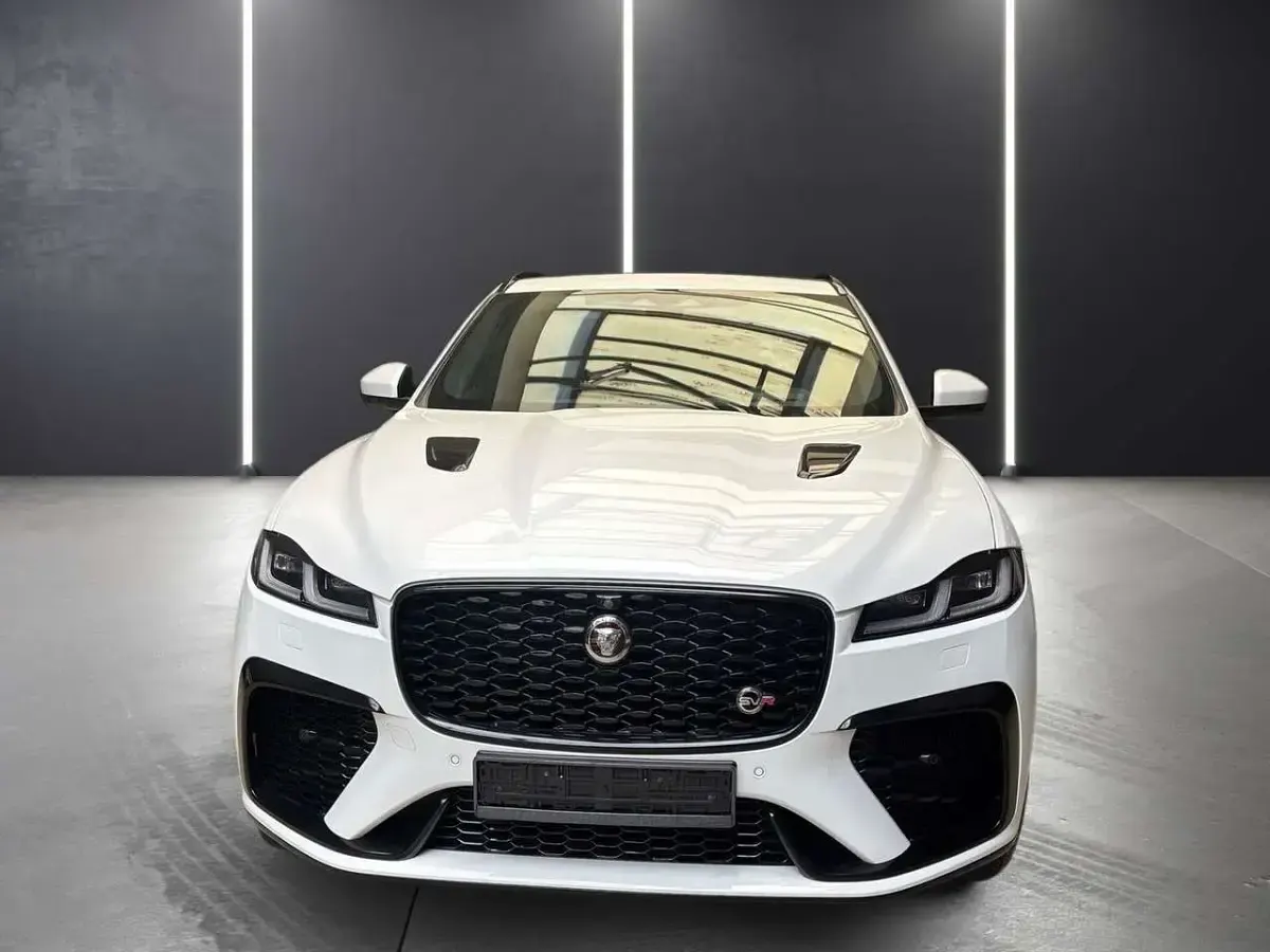 Gebraucht Jaguar F-Pace SVR 551 PS (405 kW) 2022 Weiß SUV