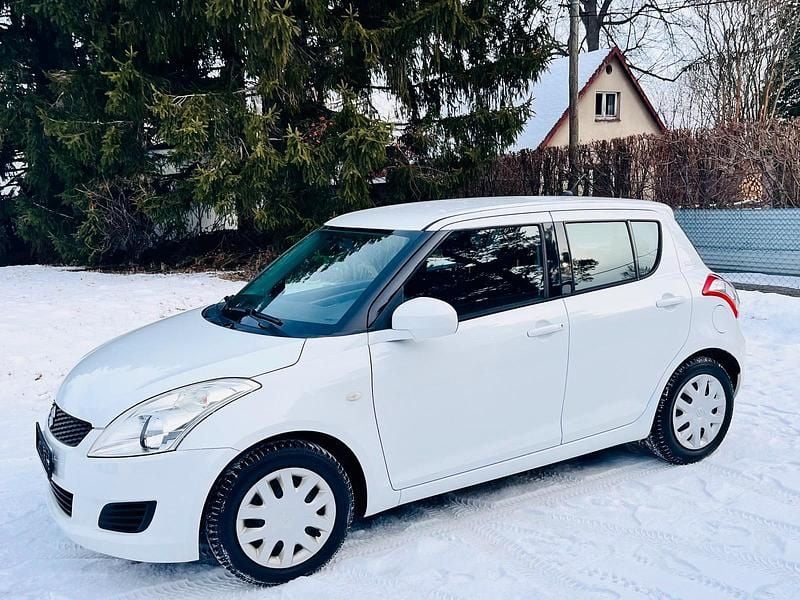 Gebraucht Suzuki Swift 94 PS (69 kW) 2011 Weiß Kleinwagen