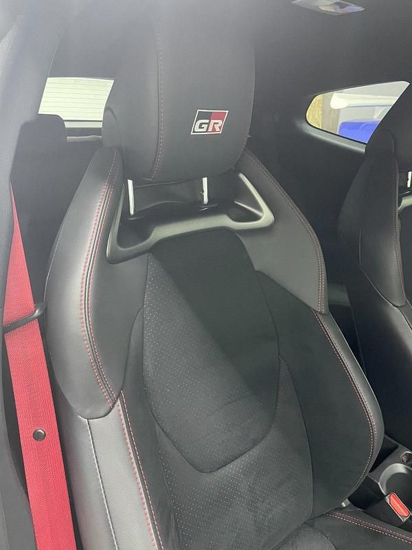 Gebraucht Toyota Yaris 280 PS (205 kW) 2024 Grau Kleinwagen