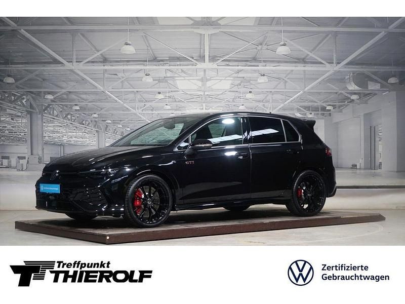 Grenadilschwarz metallic Gebraucht 2025 VW Golf VIII GTI Clubsport Limousine | 47.980 € - Bild 1/4