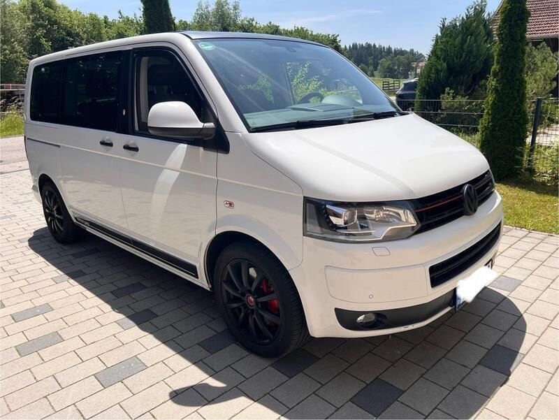 Weiß Gebraucht 2013 VW Multivan Edition Van / Kleinbus | 24.899 € (Teuer) - Bild 1/4