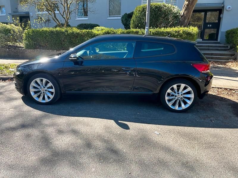 Second-hand VW Scirocco 200 CP (147 kW) 2009 Negru Coupe