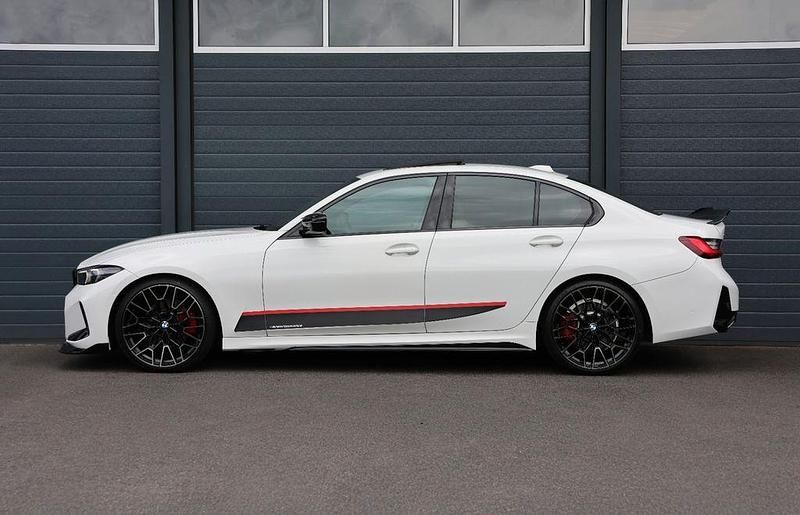 Gebraucht BMW 330 Performance 258 PS (189 kW) 2023 Weiß Limousine