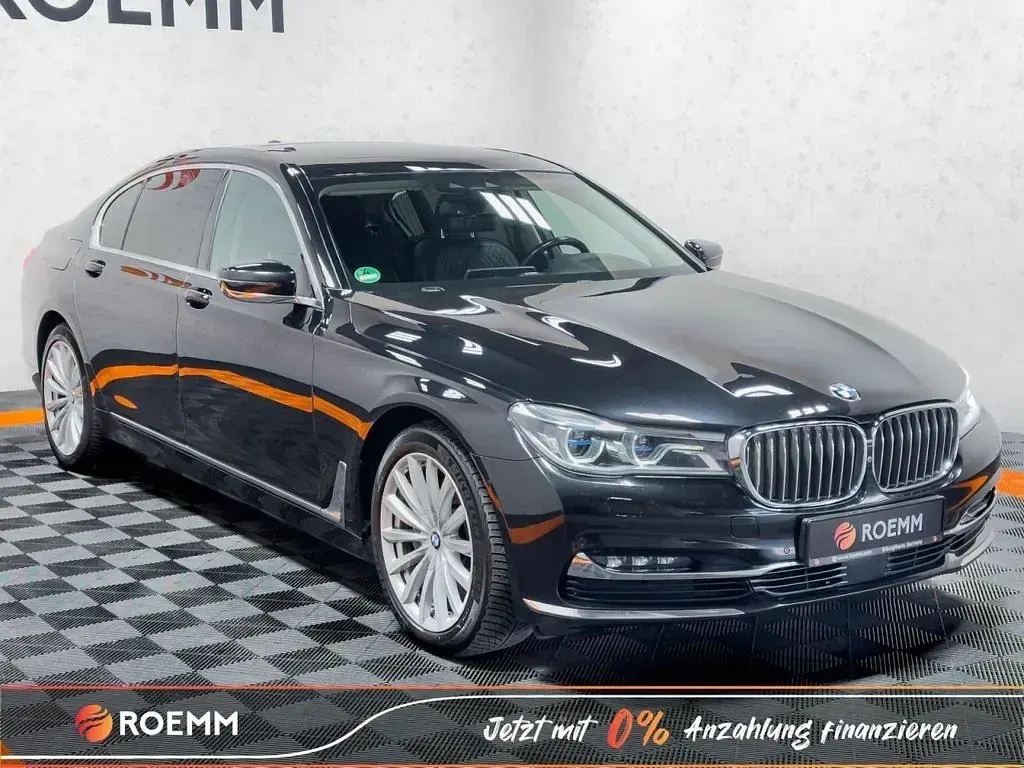 Gebraucht BMW 740L 320 PS (235 kW) 2016 Black sapphire (schwarz) Limousine