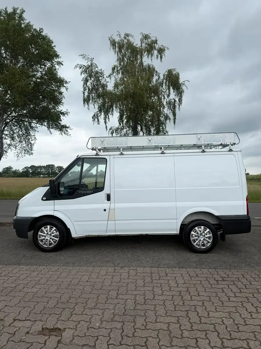 Gebraucht Ford Transit 101 PS (74 kW) 2013 Weiß Van / Kleinbus