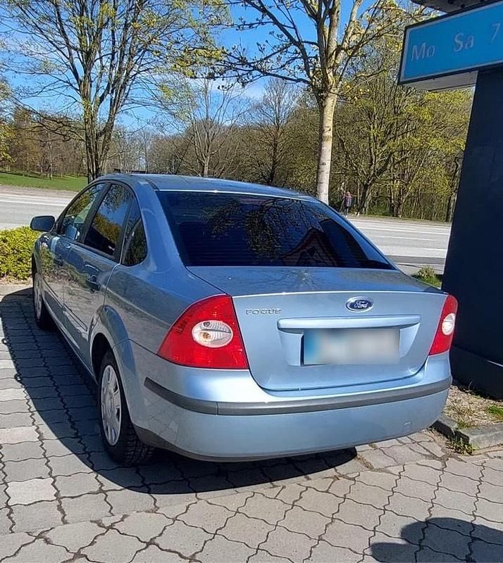 Gebraucht Ford Focus 80 PS (58 kW) 2005 Blau Limousine