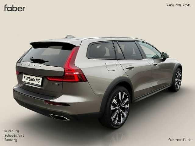 Gebraucht Volvo V60 CC Pro 250 PS (183 kW) 2020 Grau Kombi