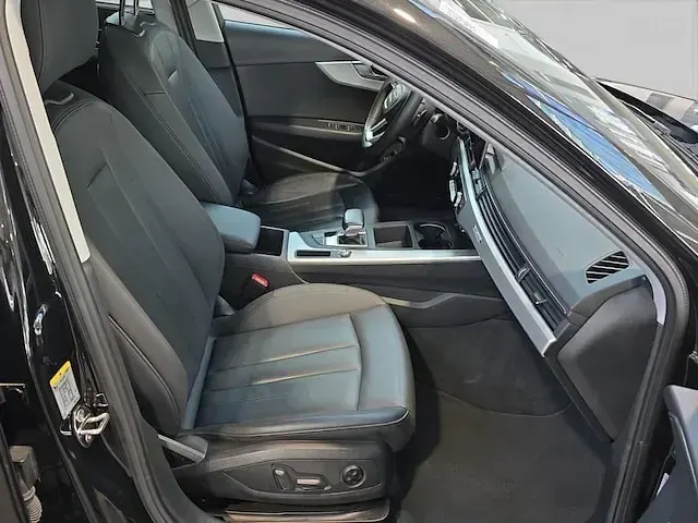 Gebraucht Audi A4 Advanced Plus 204 PS (150 kW) 2023 Mythosschwarz metallic Kombi