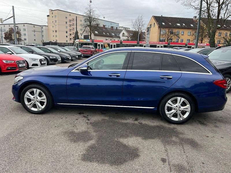 Gebraucht Mercedes C220 170 PS (125 kW) 2014 Blau Kombi
