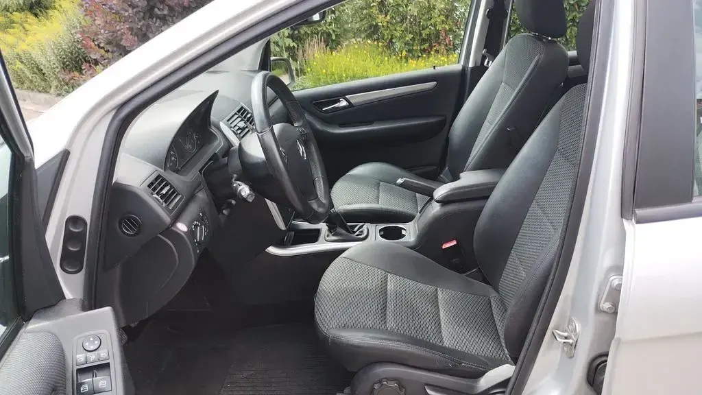 Gebraucht Mercedes A170 116 PS (85 kW) 2008 Silber Van / Kleinbus