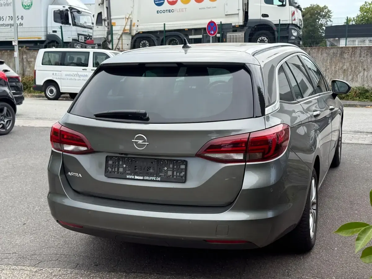 Gebraucht Opel Astra Elegance 131 PS (96 kW) 2020 Grau Kombi