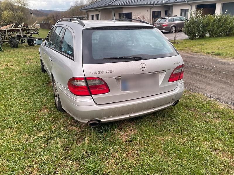 Gebraucht Mercedes E320 2007 Silber Kombi
