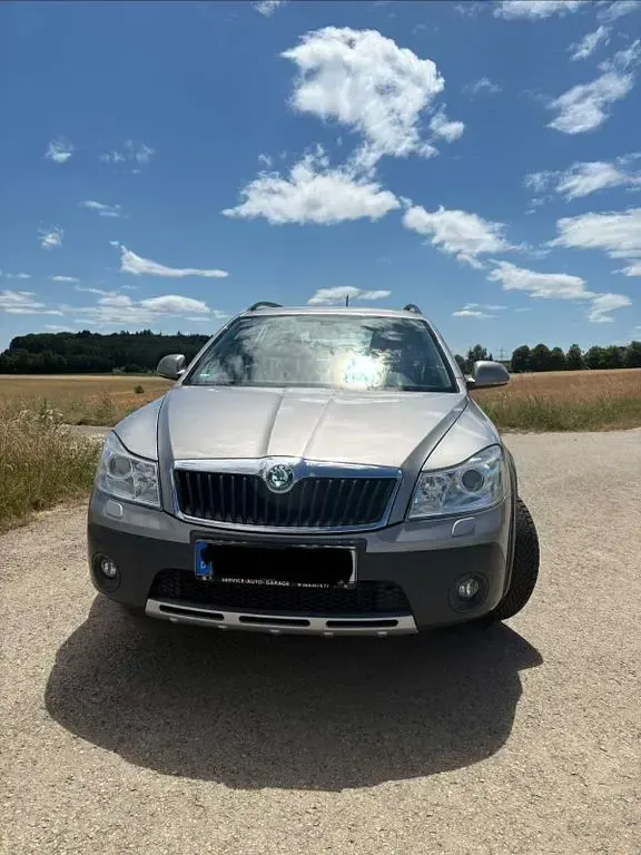 Gebraucht Skoda Octavia 140 PS (102 kW) 2011 Beige Kombi
