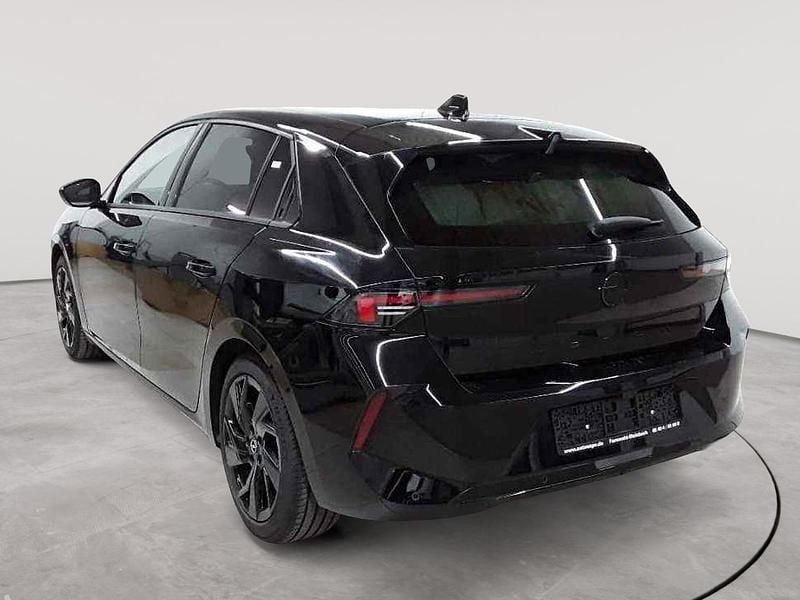 Gebraucht Opel Astra 130 PS (95 kW) 2024 Karbon schwarz metallic Limousine