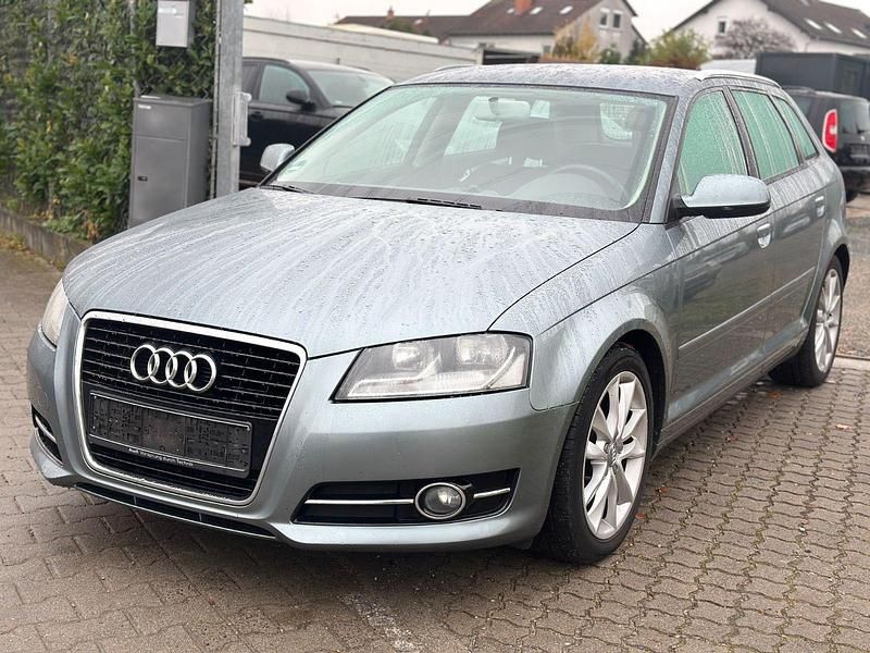 Gebraucht Audi A3 Sportback Comfort 105 PS (77 kW) 2011 Grau Kleinwagen