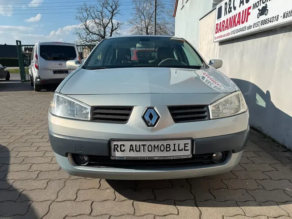 Gebraucht Renault Mégane Privilege 98 PS (72 kW) 2004 Silber Limousine