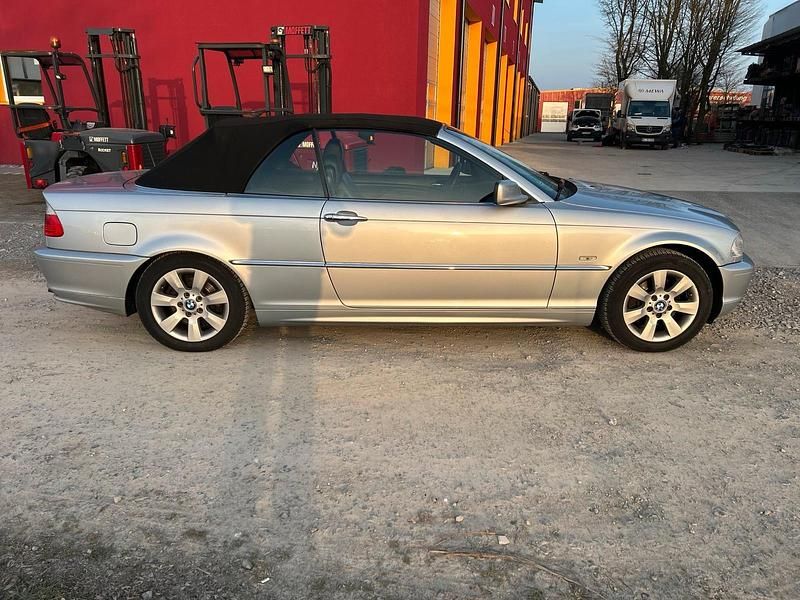 Gebraucht BMW 320 170 PS (125 kW) 2001 Silber Cabrio