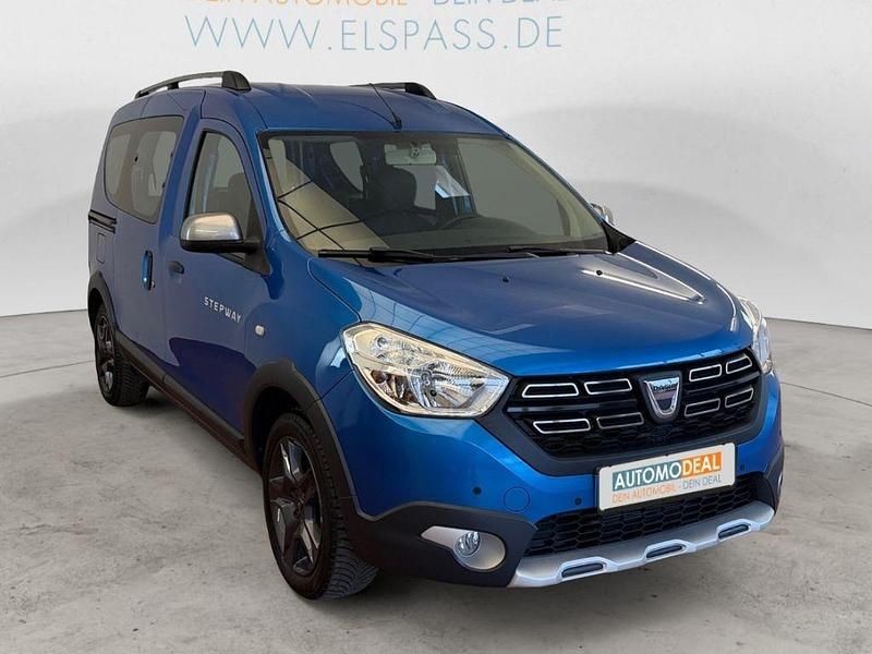Gebraucht Dacia Dokker Celebration 116 PS (85 kW) 2017 Blau Van / Kleinbus
