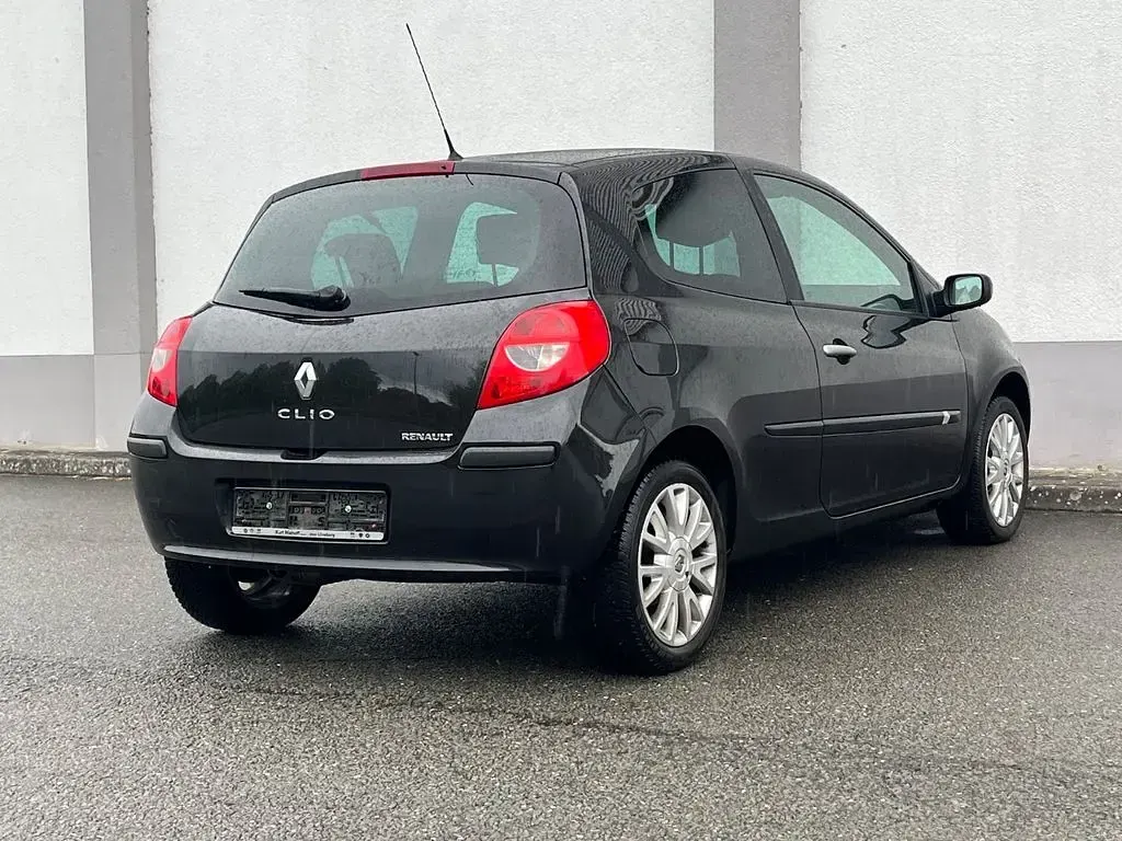 Używany Renault Clio III Exception 88 KM (64 kW) 2007 Czarny